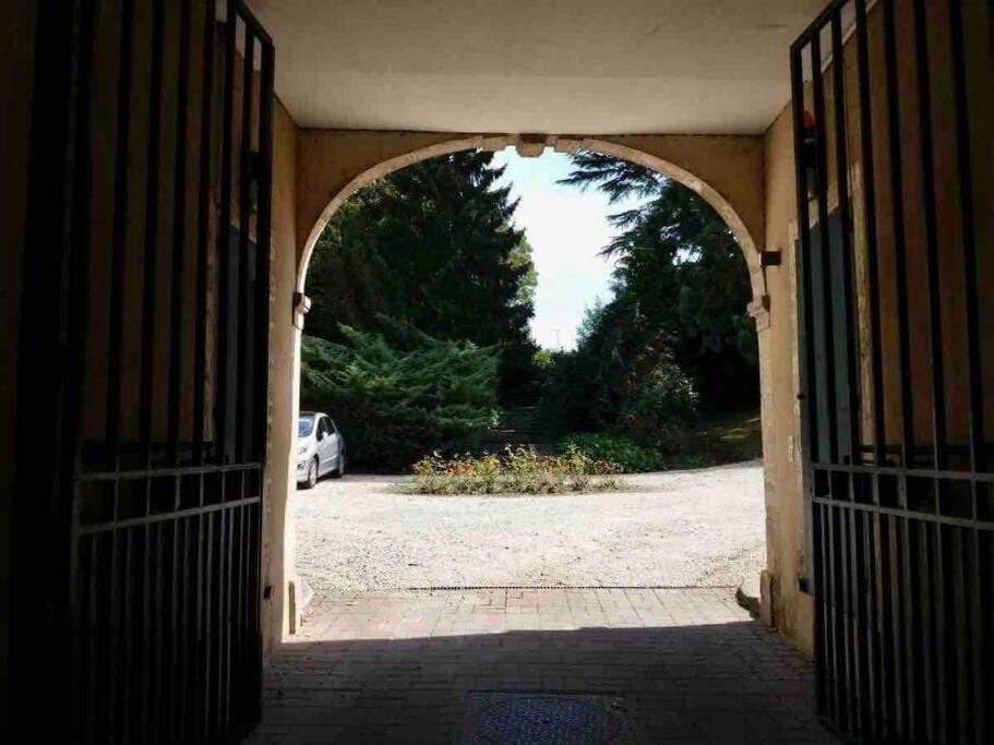 Logis Du Parc By Melrose Apartamento Bayeux Exterior foto